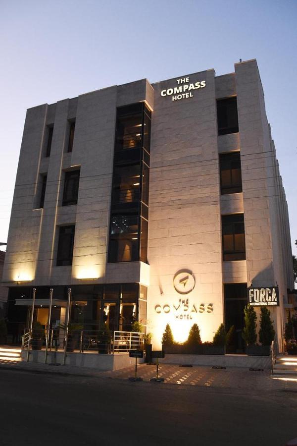The Compass Hotel Amman Esterno foto